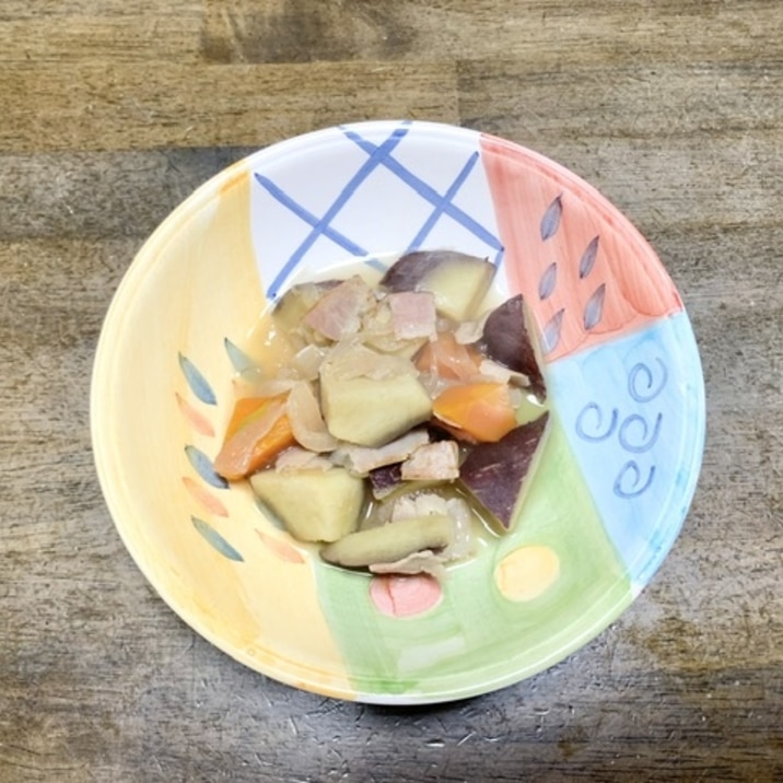 さつまいもレシピ さつまいもとベーコンの煮物